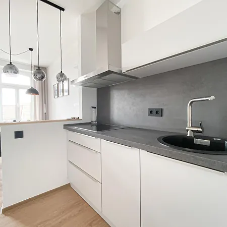 Luxus-apartment In Mit Privat-parkplatz Lipcse