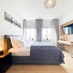 아파트 Luxus-apartment In Mit Privat-parkplatz *