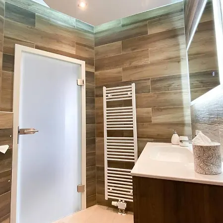 Apartment Luxus-apartment In Mit Privat-parkplatz *