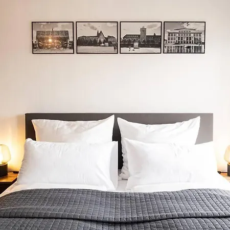 Luxus-apartment In Mit Privat-parkplatz * Λειψία