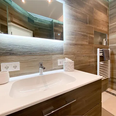 Lägenhet Luxus-apartment In Mit Privat-parkplatz Leipzig