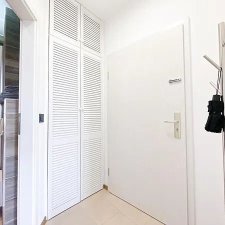 Luxus-apartment In Mit Privat-parkplatz Apartamento